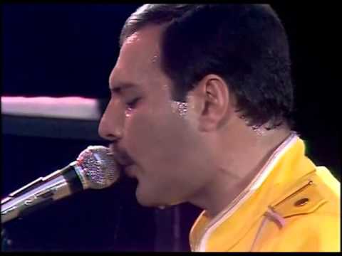 Queen - Lap of the gods & Seven seas of rhye (Live at Wembley)
