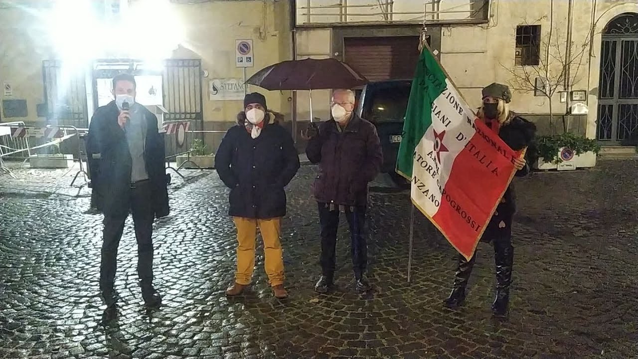Genzano – Il Sindaco Zoccolotti al presidio antifascista dell’ANPI: “Importante la sensibilizzazione”