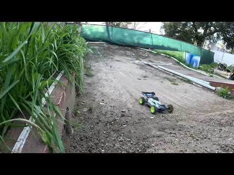 Team Associated B6.2 Track Action