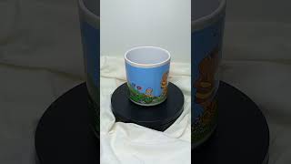 Dětský hrneček s včelím motivem