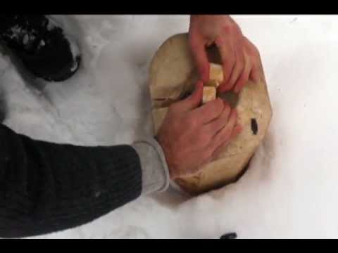 scheggiatura nucleo ossidiana tramite tecnica a pressione - flintknapping - obsidian blade core