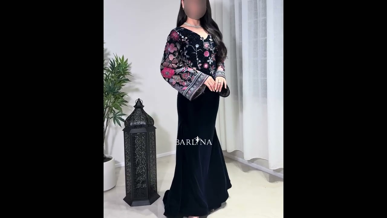 navy velvet jalabiya with an embroidered floral bodice - XXL