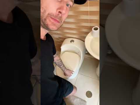 That moment when the toilet don’t flush and your gf was there ???? #shorts #funny #fun #funnyvideo