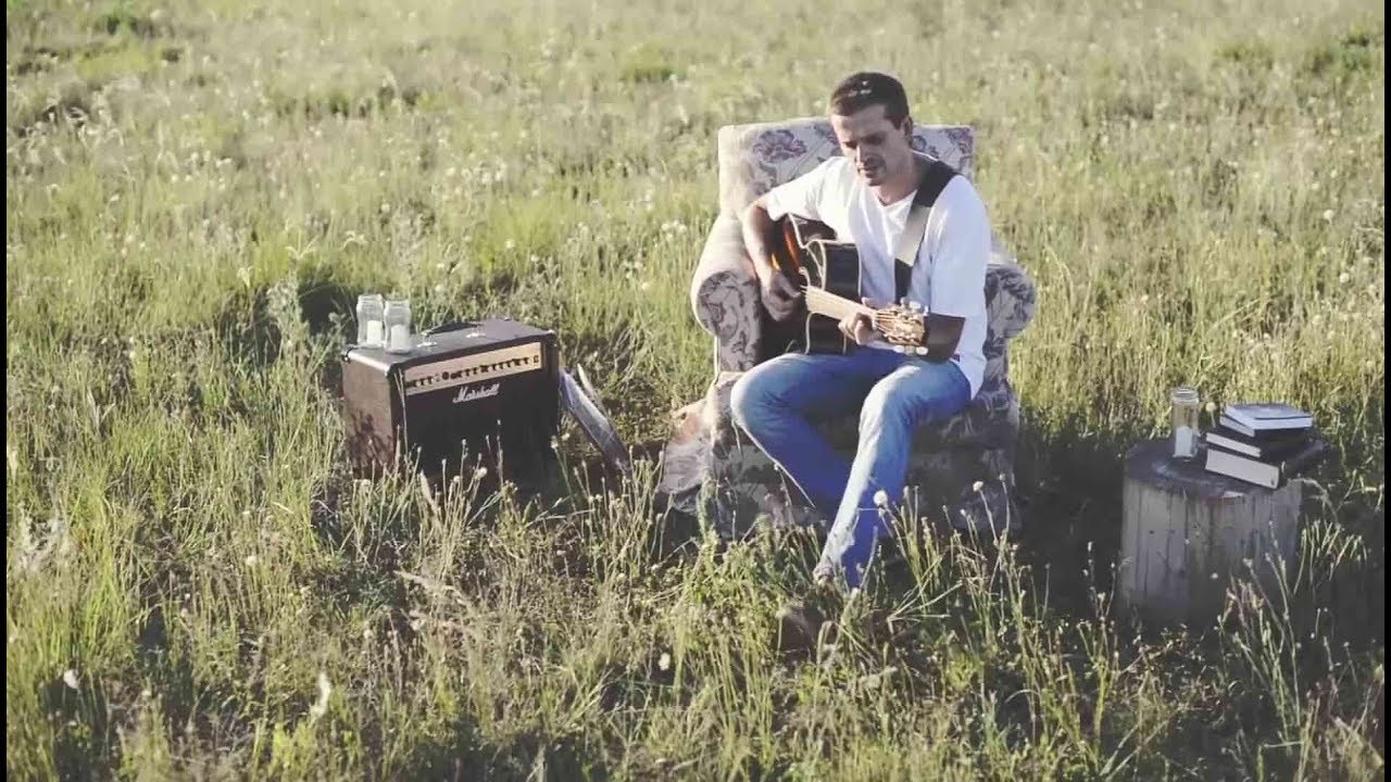 Singer Pablo Martínez launches humor videos to talk about God