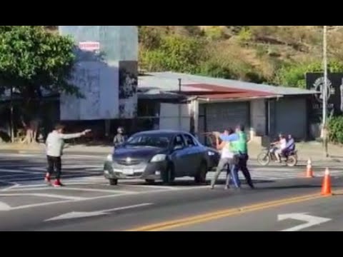 #News12Nicaragua Police officer kidnapped at Guayacán Junction, Matagalpa Highway