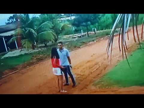 Homem é flagrado agredindo ex-namorada na rua em Cáceres; veja vídeo