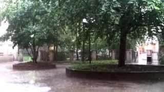 preview picture of video 'Summer-rain and thunders/lightning in Stockholm, Vällingby 2013-06-09.'