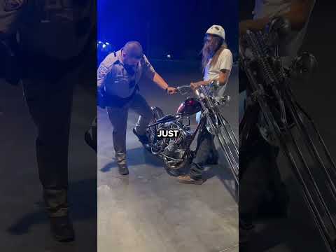biker humbles cop in a funny way 😭💀