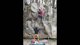 Video thumbnail of Amicalement Vautre, 7a+. Fontainebleau