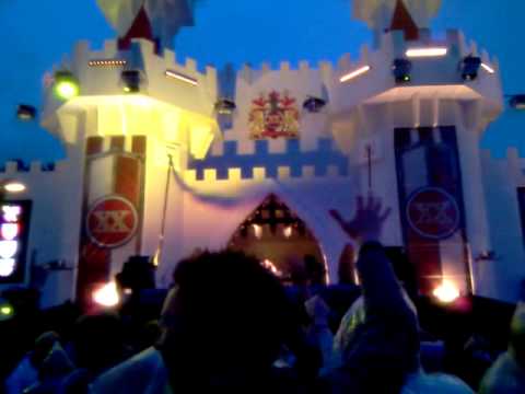 Eric Prydz @ Emporium 2010 (29-05-2010) - Kings of Leon - Use Somebody (Eric Prydz Remix)