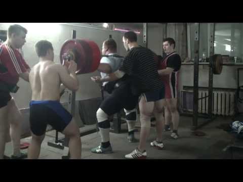 943 lbs x2 Squat (single-ply) - Andrei Konovalov (432.5 kgs)