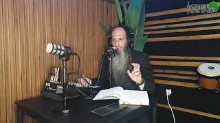 מדברים מרבי נחמן מברסלב   עונג הנחל   ויקהל פקודי   היופי שלנו (הרב מאור קריו) - התמונה מוצגת ישירות מתוך אתר האינטרנט יוטיוב. זכויות היוצרים בתמונה שייכות ליוצרה. קישור קרדיט למקור התוכן נמצא בתוך דף הסרטון