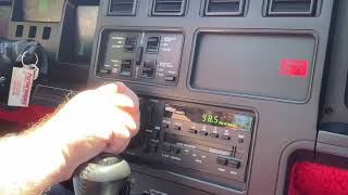 1986 Chevrolet Corvette Convertible Start Up and Radio Operation 1