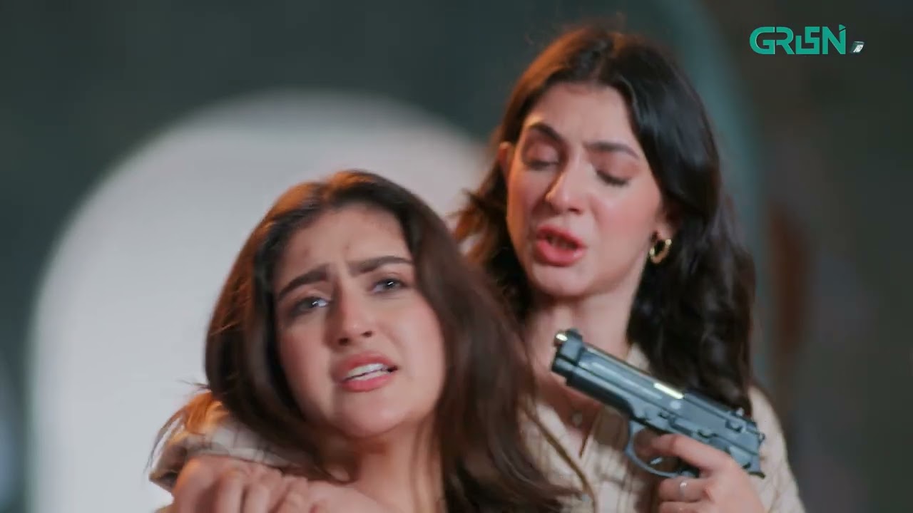 Main Zameen Tu Aasmaan Ep 37 | Best Moment 01 | Feroze Khan - Hiba Bukhari | Green TV Entertainment