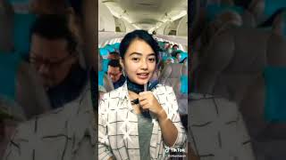 Download lagu Pengisi Suara Pramugari Sedih mp3