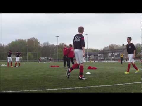 WarmingUp+OranjeWit+DVOD1+FransErkensSportcomplex