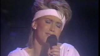 Olivia Newton John - I Honestly Love You