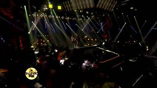 Lali &amp; Anitta - 100 Grados / Downtown (TALENTO FOX)