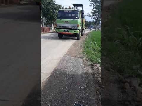 Selfloader Hino fm ranger bitelli c100 vibro compactor