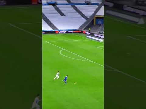 Tout donner pour le maillot 💥💙 #Alvaro #Gonzalez #france #tackle #marseille #om #skills #shorts