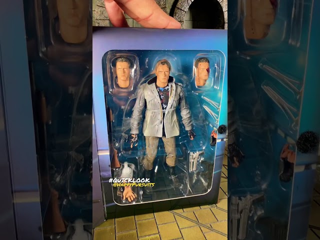 Vídeo relacionado con Figura de Terminator 51911 de 17,78 cm, Tech Noir T-800, Negro