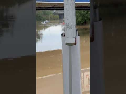 Alluvione Emilia-Romagna, Borgo Panigale sott'acqua | FOTO e VIDEO