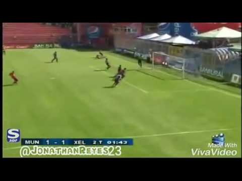 Atajadas de Jonathan Reyes (portero de Xelaju)