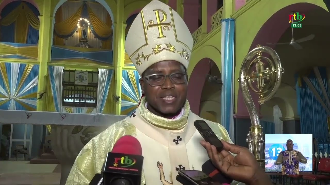 Veillée pascale : les fidèles ont célébré la résurrection du Christ à la cathédrale de Ouagadougou
