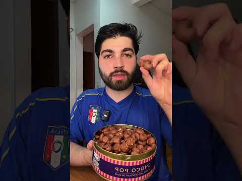 trying the 200 reais popcorn that everyone is talking about 🤨