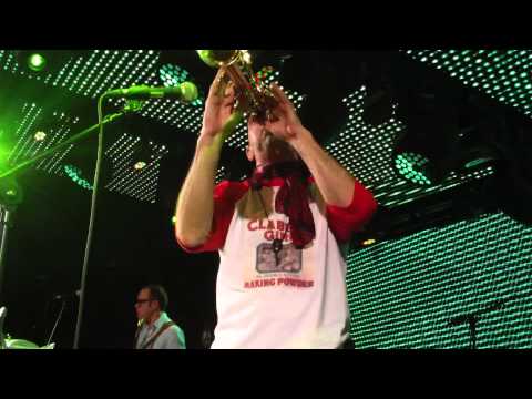 The Magic Band - Steal Softly Thru Snow