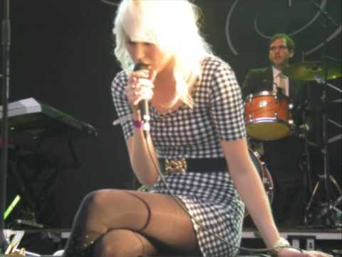 Boom - Amanda Jenssen
