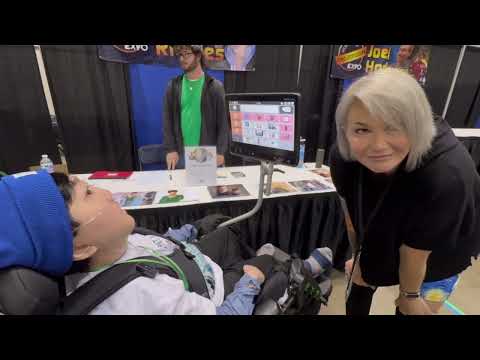 Ivan interviews Kim Rhodes at Huntsville Comic and Pop Culture Expo 2025