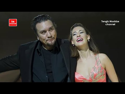  Juana Sepulveda  and  Mariano Frumboli  are  dancing  to  the  milonga  "  La endiablada  "  by  Juan D'Arienzo  at  Planetango Moscow  in  2015