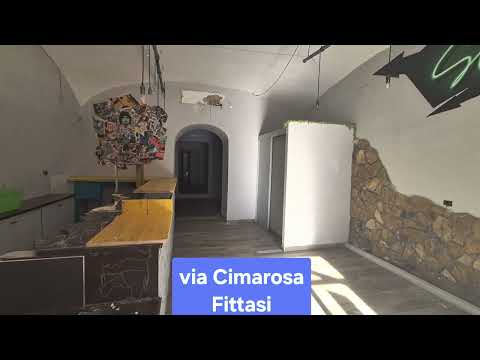 LOCALE COMMERCIALE FITTO NAPOLI VOMERO CENTRO VIA CIMAROSA SU DUE LIVELLI