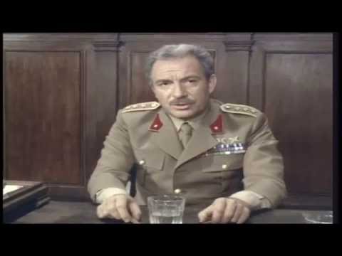 Clip Ugo Tognazzi in IL GENERALE DORME IN PIEDI