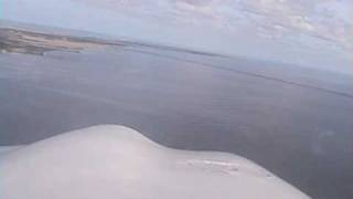 preview picture of video 'Piper Arrow landing Manteo, Roanoke Island, NC'