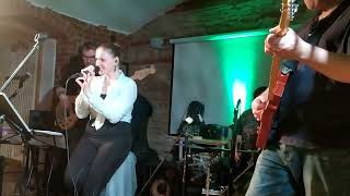 Video Toulavá kočka - Anděl strážný (LIVE, Kroměříž 2026)