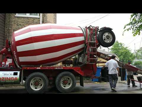 Two And Half Car Garage, Wood Frame And Vinyl Siding / Garage Para 2 Carros y Medio De Madera