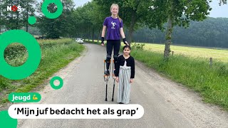 Download lagu Sarah loopt de avondvierdaagse op stelten mp3
