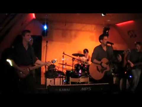 Aiming For Sunday - Friday I'm In Love (Live)