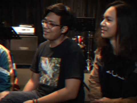 Tuhan Selamatkan Rock & Roll - Babak 1 Jilid 2 ( Korus Verse Korus )