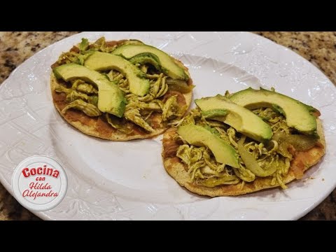 Como hacer una rica TINGA DE POLLO EN SALSA VERDE, pocos ingredientes y facil de preparar!
