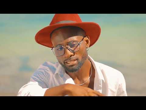 Larisson Sadique   Ceus Oficial Video