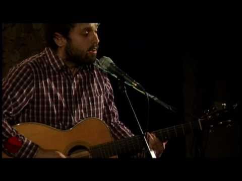 Mike Edel "Bottom Floor Apartment" - www.streamingcafe.net