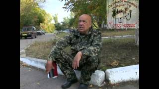 preview picture of video 'Москаль: Милиция позорно сбежала и бросила людей на растерзание ЛНР! Станица- Луганск ая'