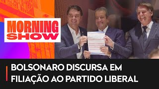 Jair Bolsonaro e Flávio assinam filiação com o PL