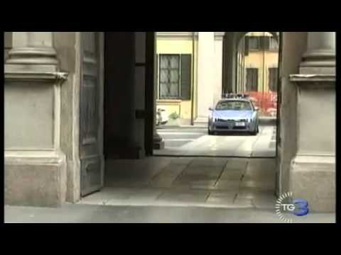 Caso Ruby. Le bugie della questura e il parere di Fini: "Berlusconi chiarisca"