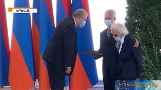Նախագահը պետական պարգևներ է հանձնել Անկախության տոնի առթիվ