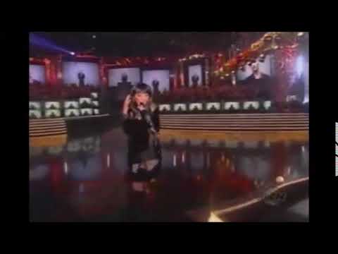 Christina Aguilera got THROWN by Audience - EMA 2003