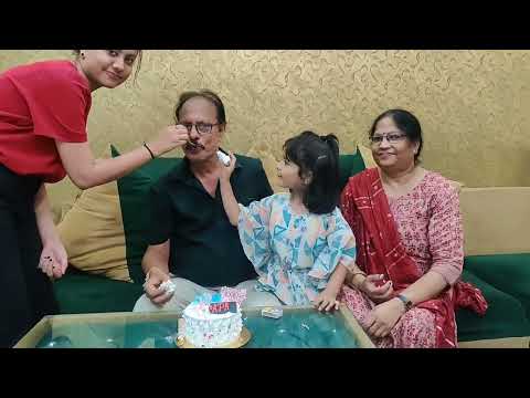 Kashvi's Dadu Cake Cutting 🤗🤗🤗🤗